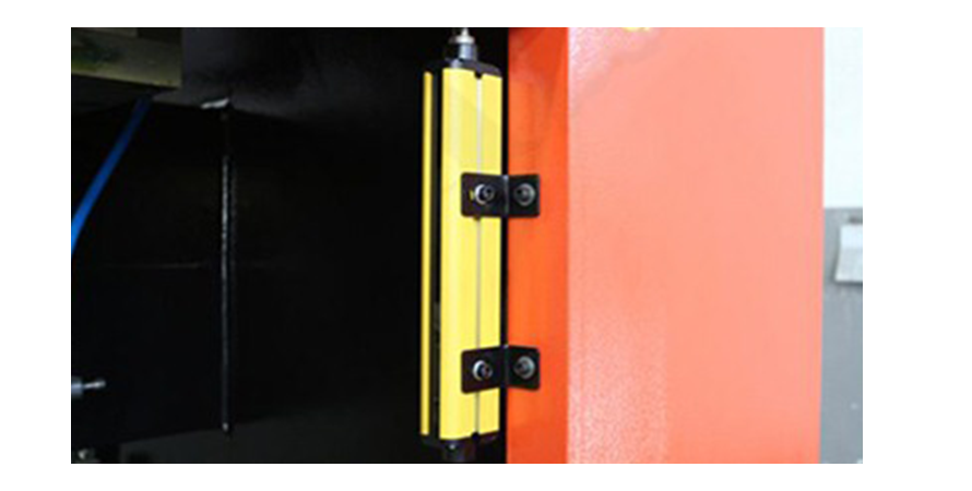 12-Vertical V Grooving Machine