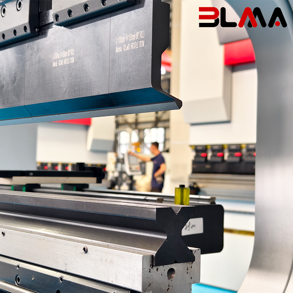 2026-BLMA-WE67K-170T3200 DA58T 4+1 Axis CNC Press Brake