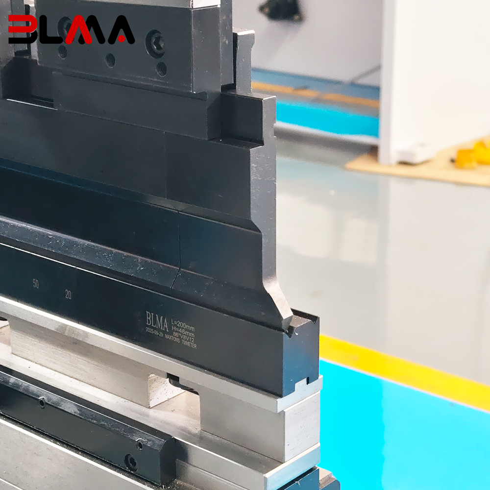2026-BLMA-WE67K-160T4000 DA53T 4+1 Axis CNC Press Brake