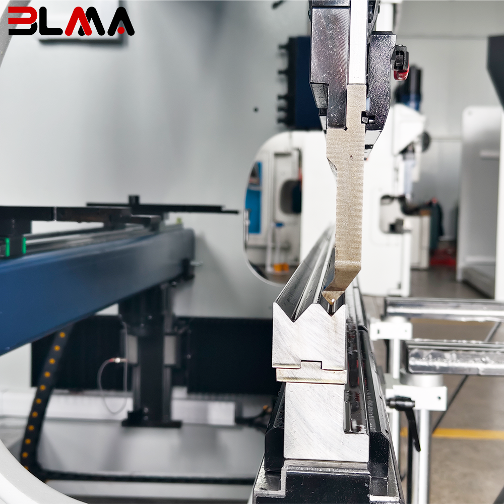 2026-BLMA-WE67K-80T2500 DA58T 6+1 Axis CNC Press Brake for Precision Sheet Metal & Stainless Steel Bending