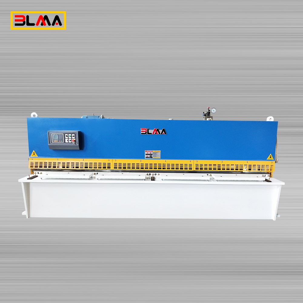 guillotine shearing machine