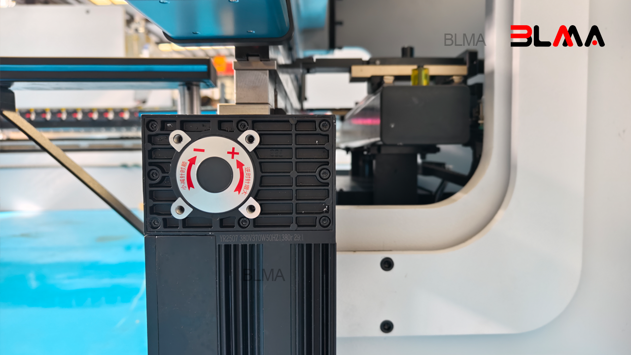 electric cnc press brakeE
